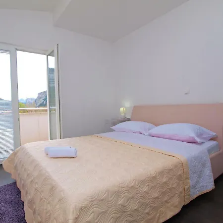 Bubalo.4 Lägenhet Omiš
